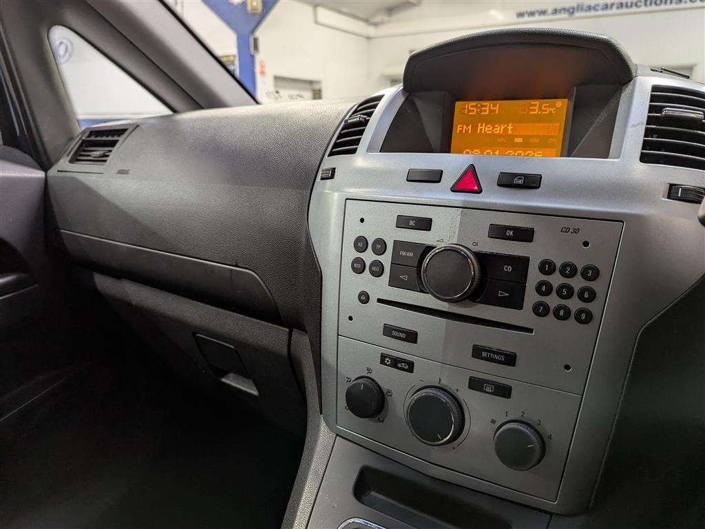 <p>2009 VAUXHALL ZAFIRA LIFE</p>