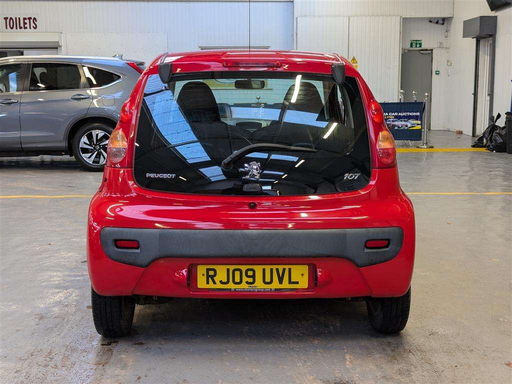 <p>2009 PEUGEOT 107 VERVE</p>