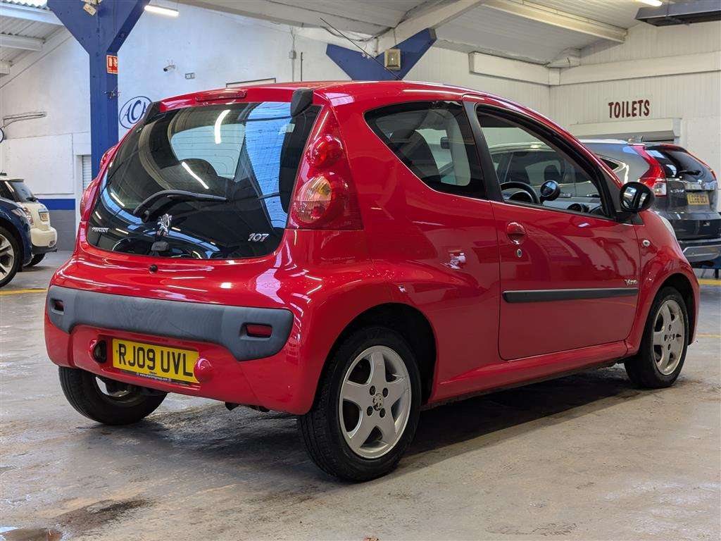 <p>2009 PEUGEOT 107 VERVE</p>