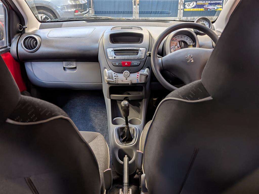 <p>2009 PEUGEOT 107 VERVE</p>