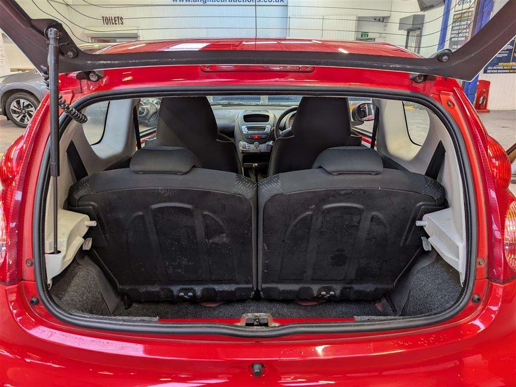 <p>2009 PEUGEOT 107 VERVE</p>