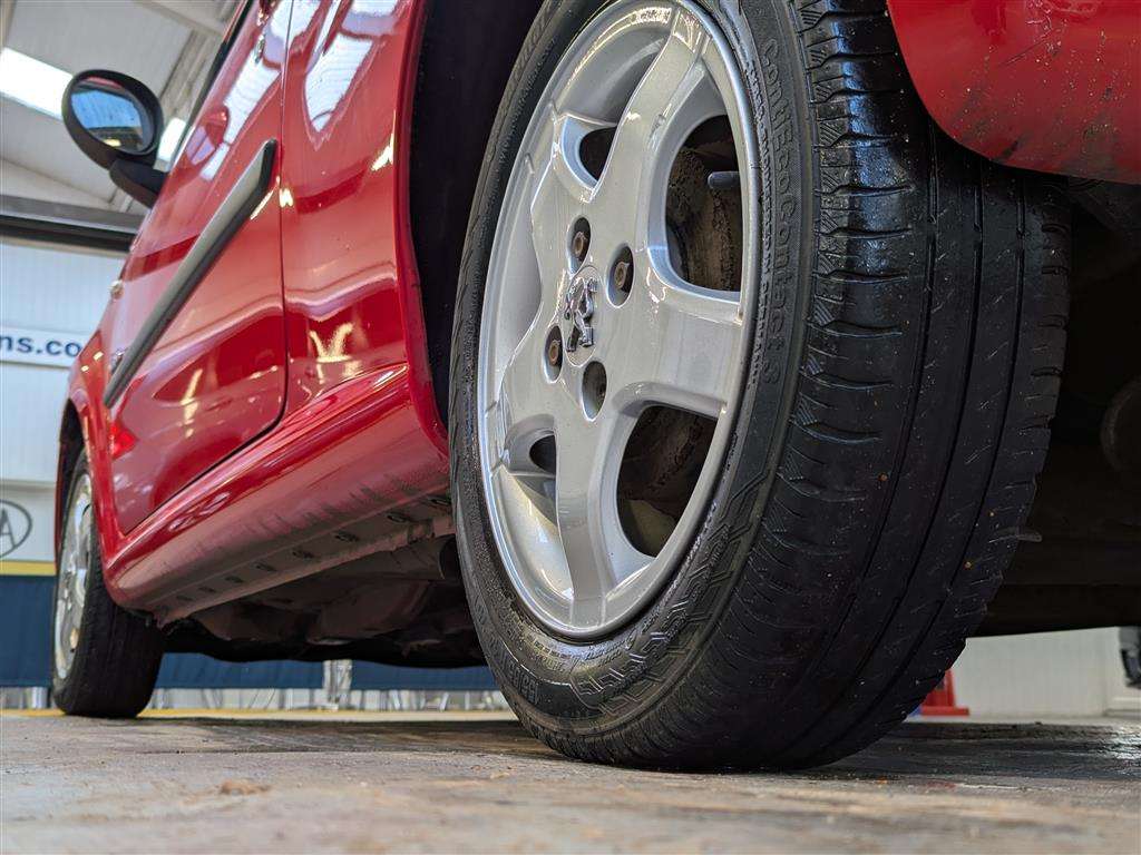 <p>2009 PEUGEOT 107 VERVE</p>