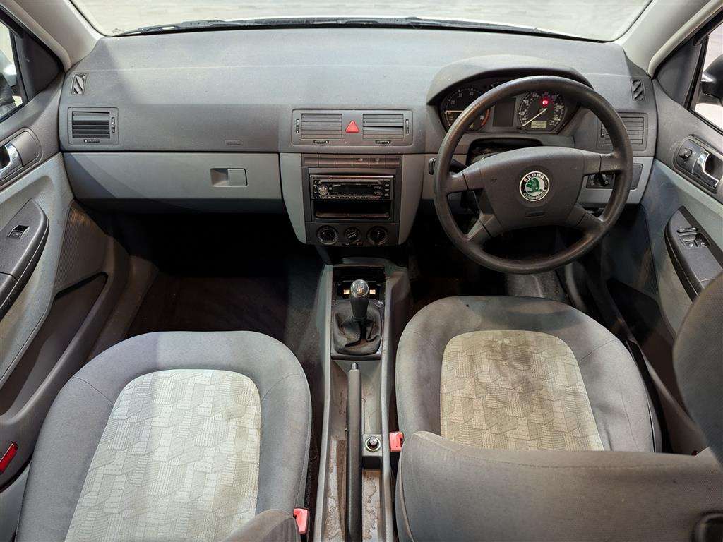 <p>2001 SKODA FABIA COMFORT 16V AUTO</p>