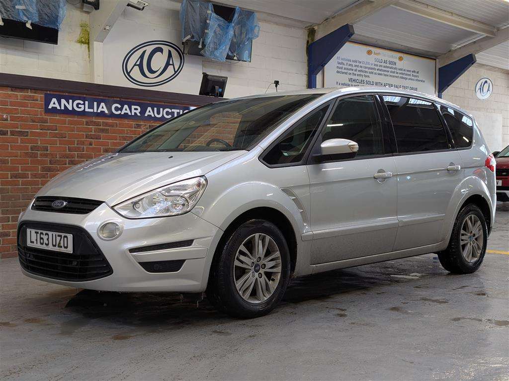 <p>2013 FORD S-MAX ZETEC TDCI 140</p>