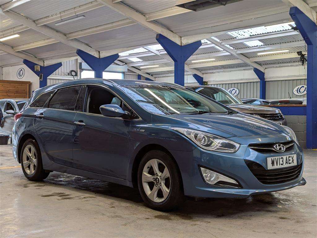 <p>2013 HYUNDAI I40 STYLE BLUE DRIVE CRDI</p>
