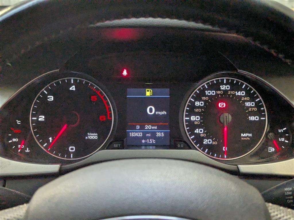 <p>2010 AUDI A4 S LINE QTRO 170TDI DPF</p>