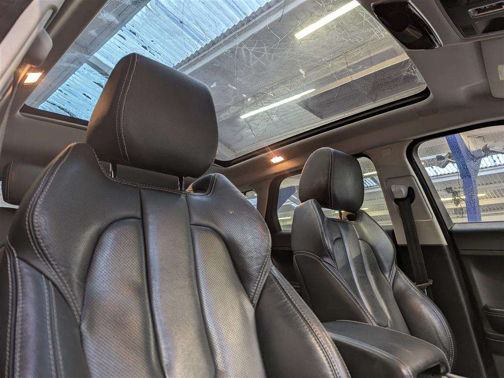 <p>2013 LAND ROVER RANGE ROVER EVOQUE D-LUX</p>