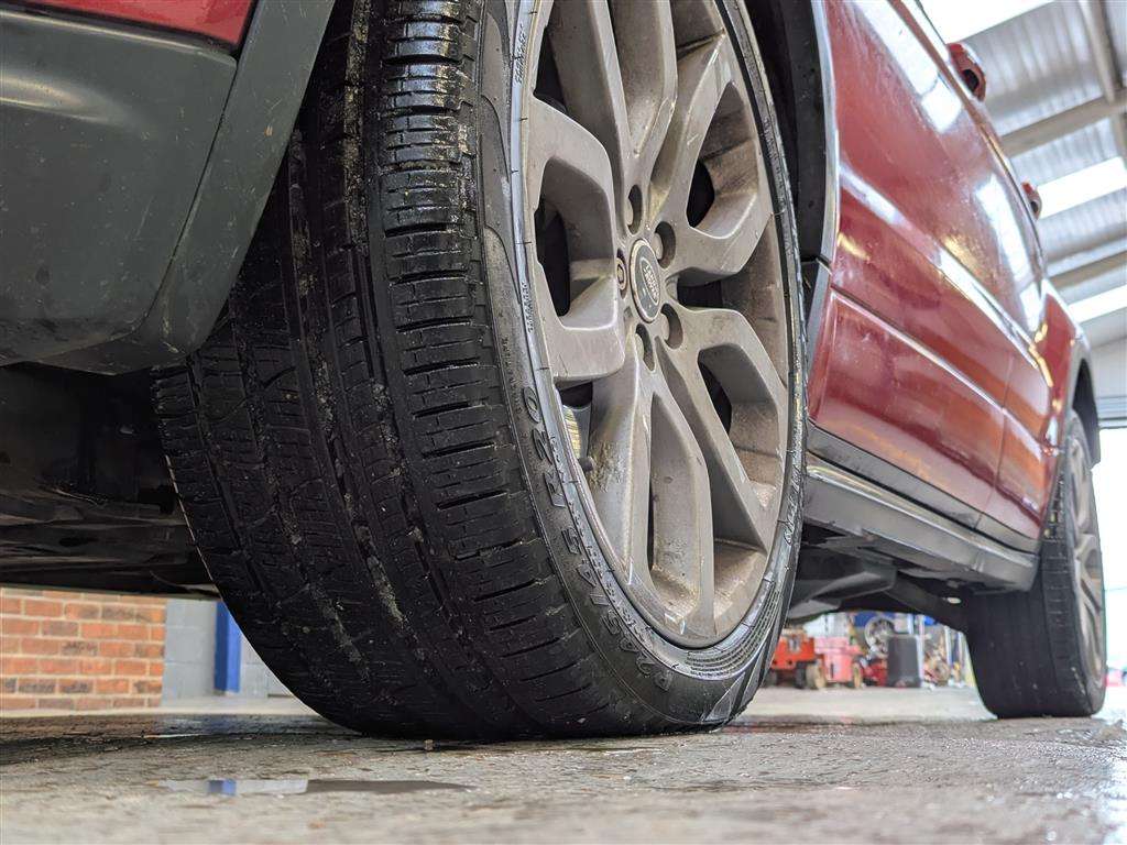 <p>2013 LAND ROVER RANGE ROVER EVOQUE D-LUX</p>