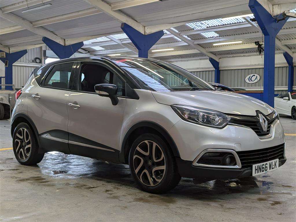 <p>2016 RENAULT CAPTUR DYNAMIQUE S NAV DC</p>