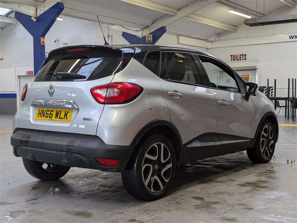 <p>2016 RENAULT CAPTUR DYNAMIQUE S NAV DC</p>