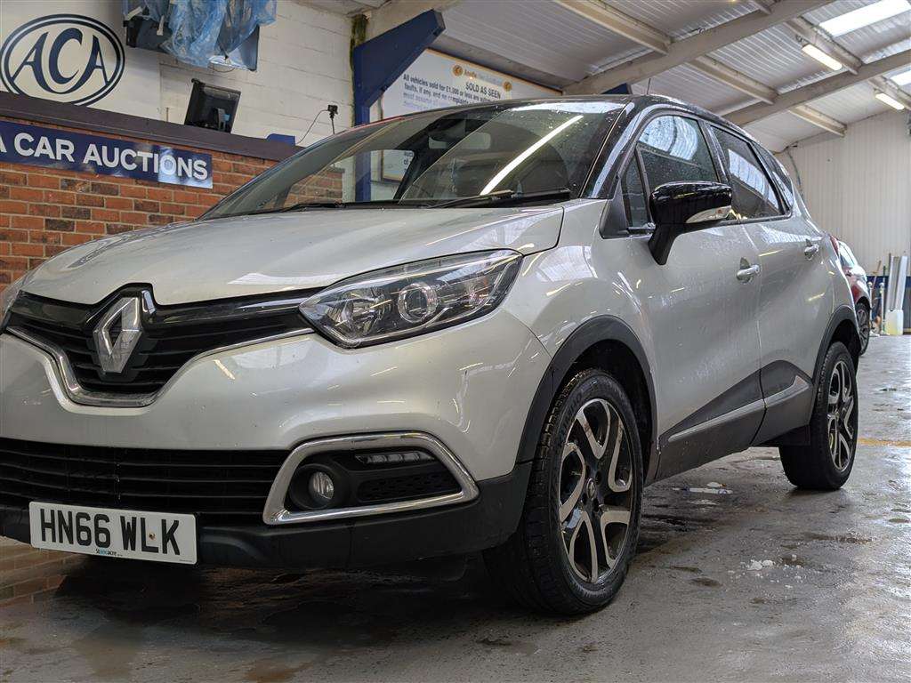 <p>2016 RENAULT CAPTUR DYNAMIQUE S NAV DC</p>