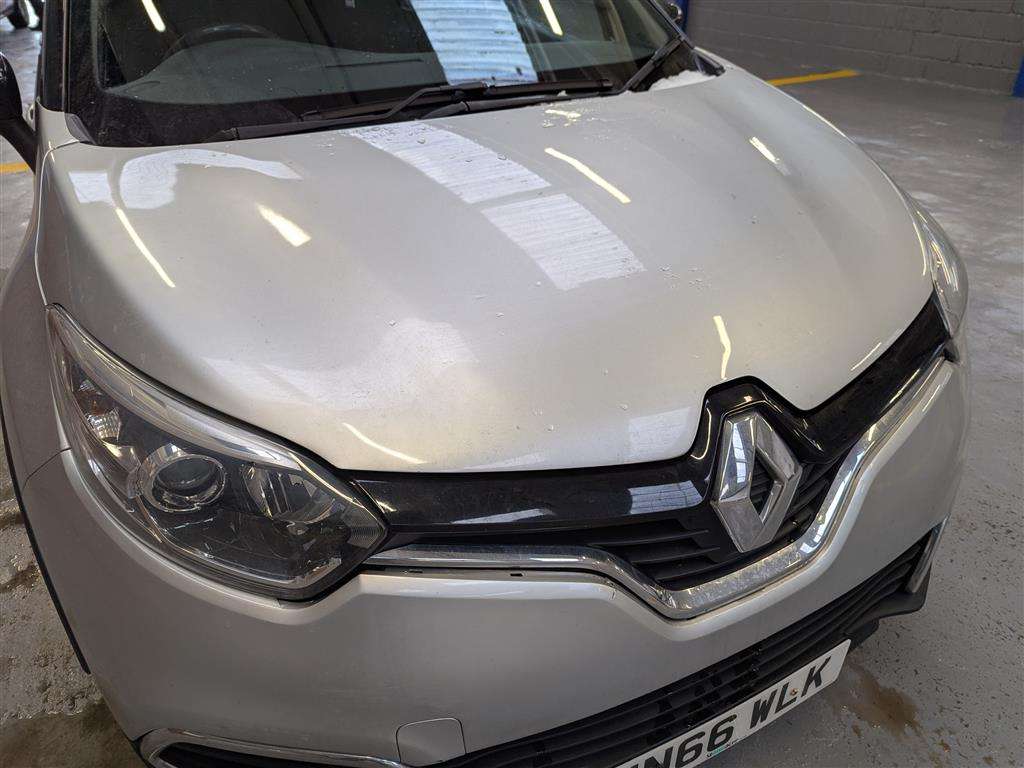 <p>2016 RENAULT CAPTUR DYNAMIQUE S NAV DC</p>