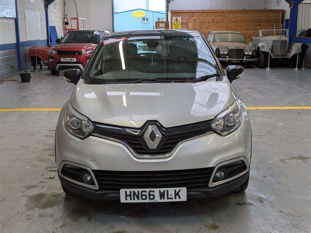 <p>2016 RENAULT CAPTUR DYNAMIQUE S NAV DC</p>