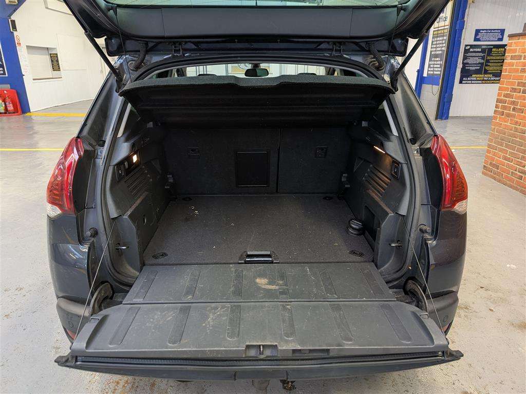 <p>2015 PEUGEOT 3008 ALLURE PURE TECH S/S</p>