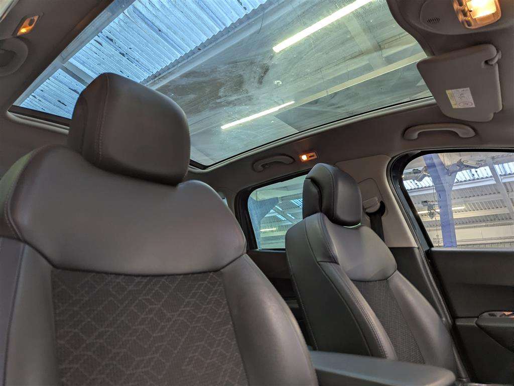 <p>2015 PEUGEOT 3008 ALLURE PURE TECH S/S</p>