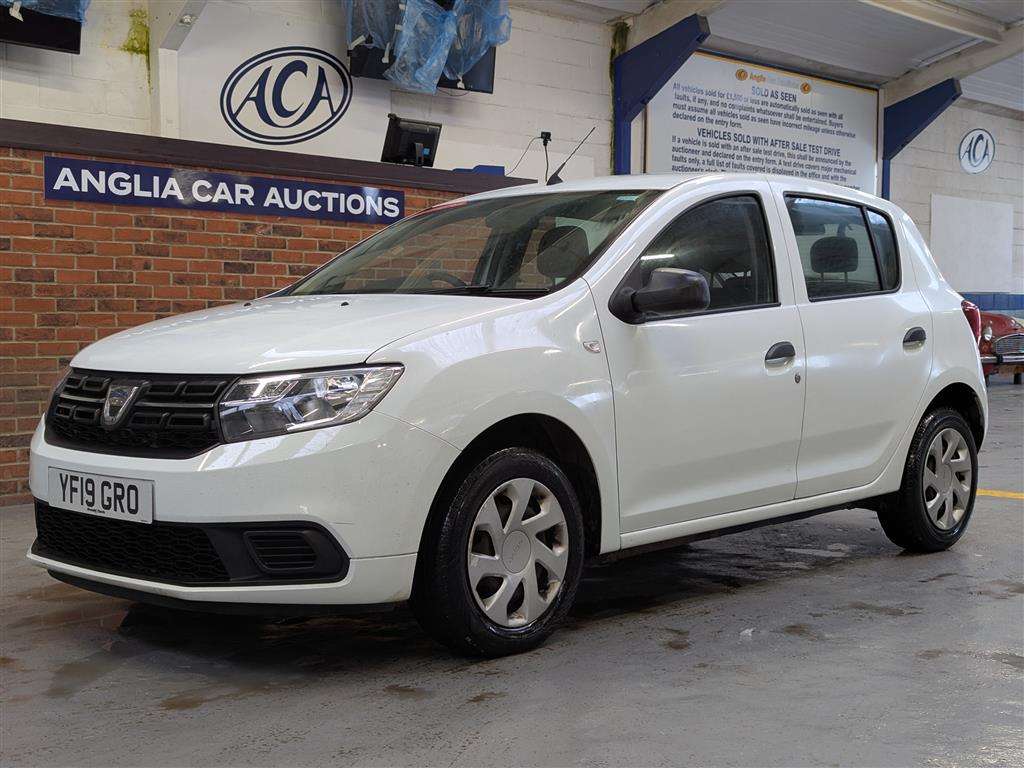 <p>2019 DACIA SANDERO ESSENTIAL TCE</p>
