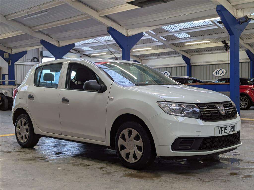 <p>2019 DACIA SANDERO ESSENTIAL TCE</p>