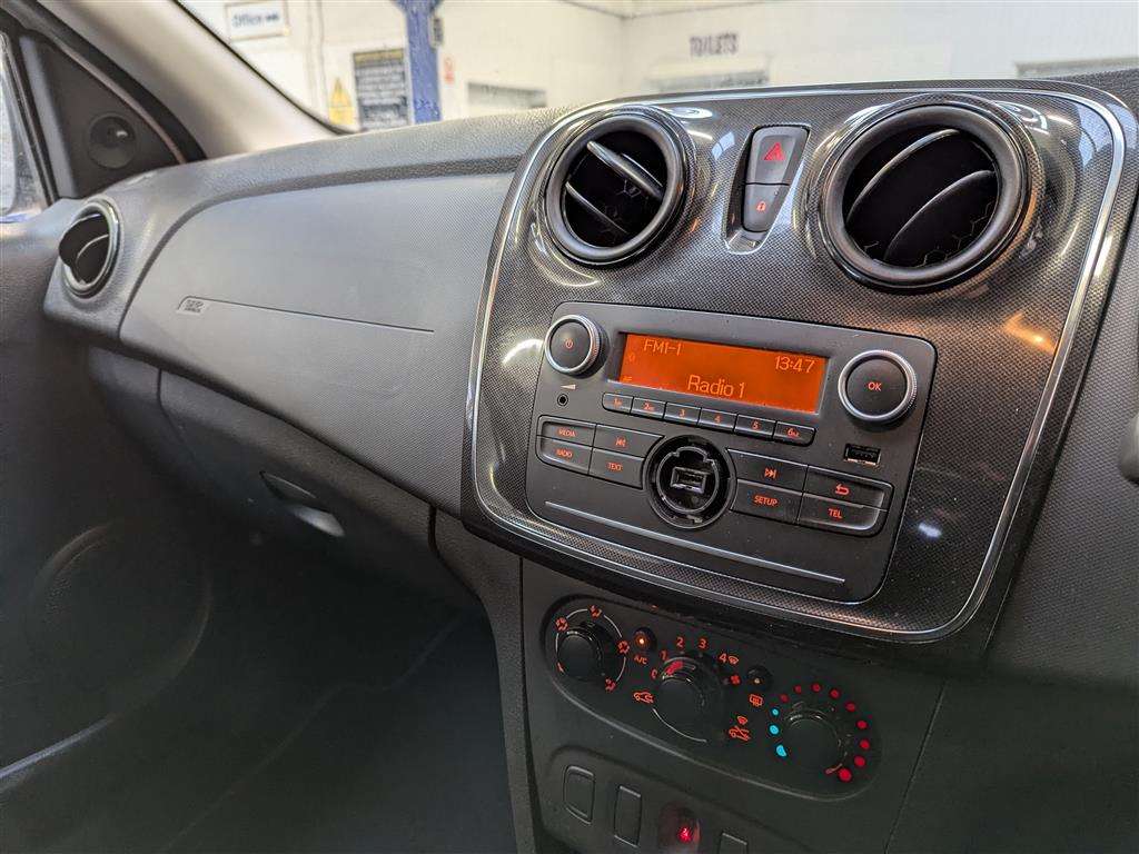 <p>2019 DACIA SANDERO ESSENTIAL TCE</p>