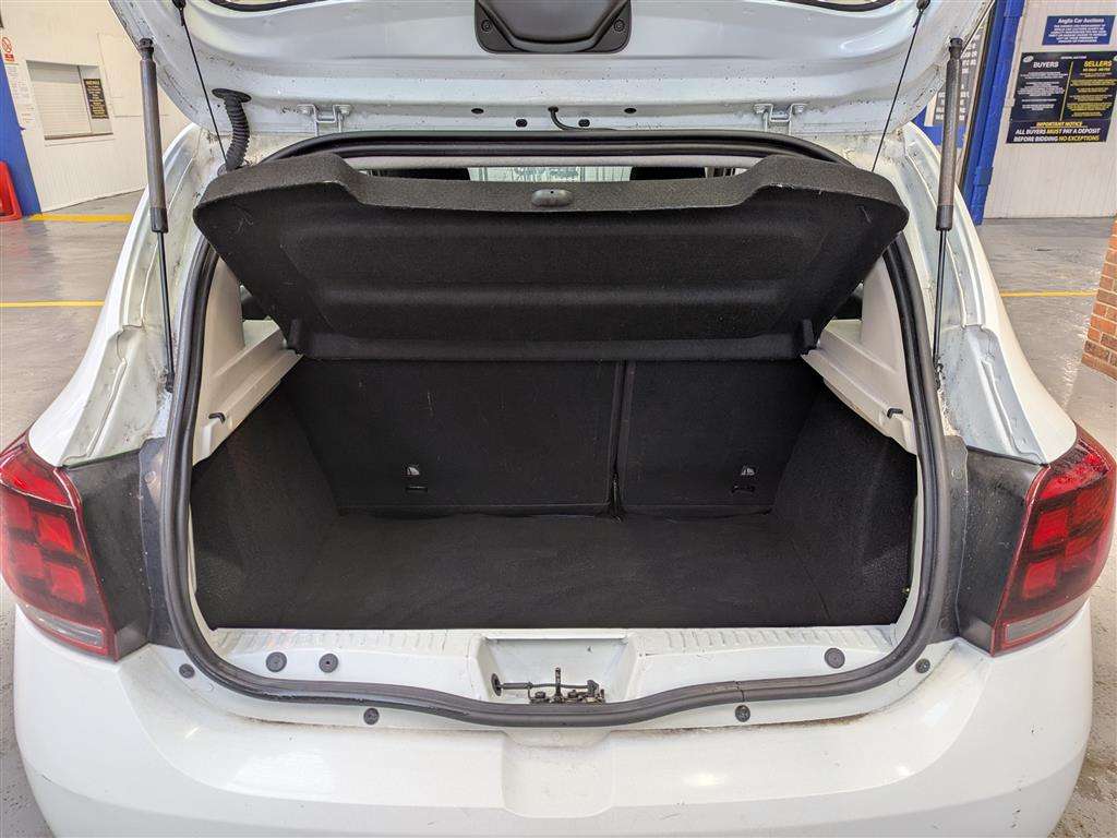 <p>2019 DACIA SANDERO ESSENTIAL TCE</p>