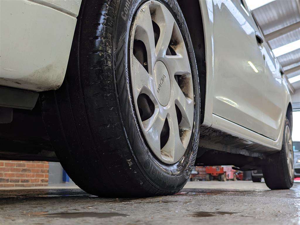 <p>2019 DACIA SANDERO ESSENTIAL TCE</p>