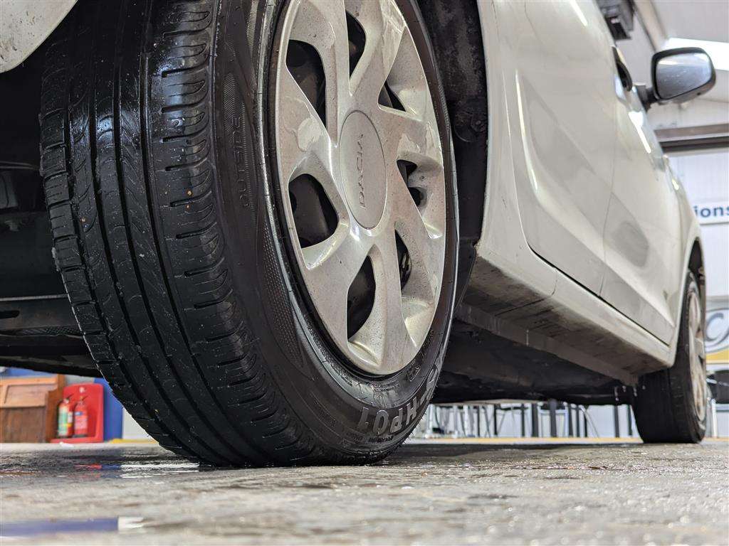 <p>2019 DACIA SANDERO ESSENTIAL TCE</p>