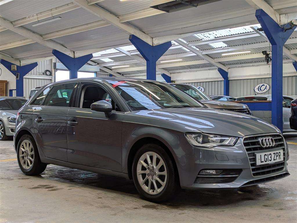 <p>2013 AUDI A3 SE TDI</p>