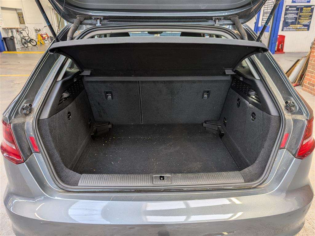 <p>2013 AUDI A3 SE TDI</p>