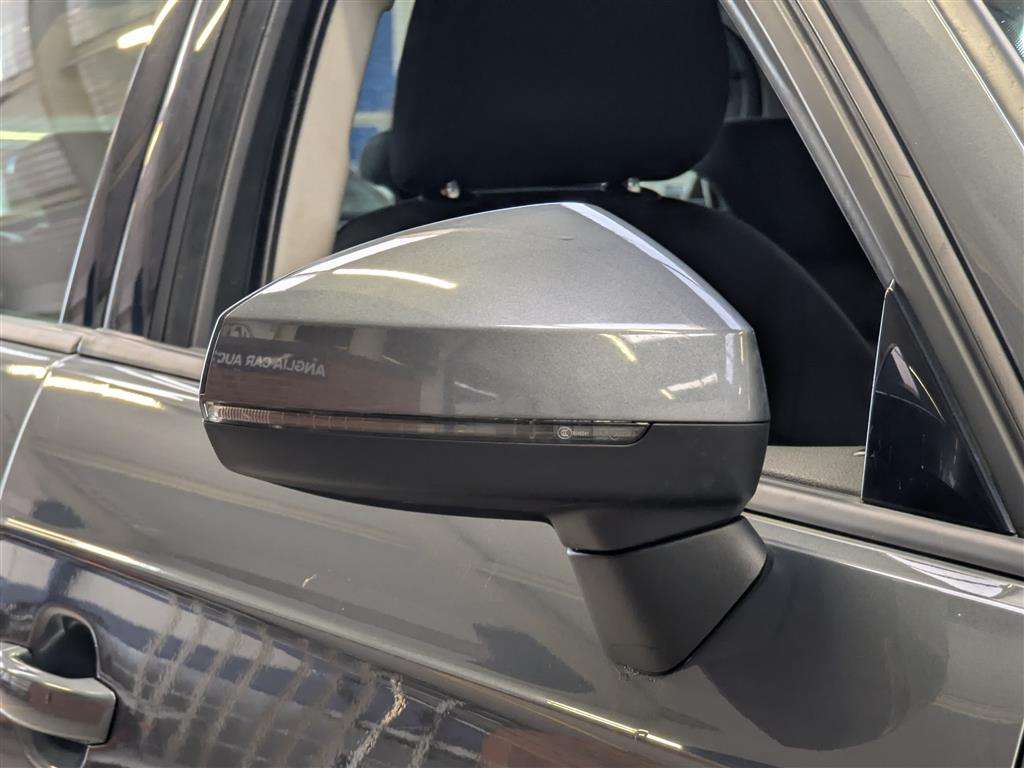 <p>2013 AUDI A3 SE TDI</p>