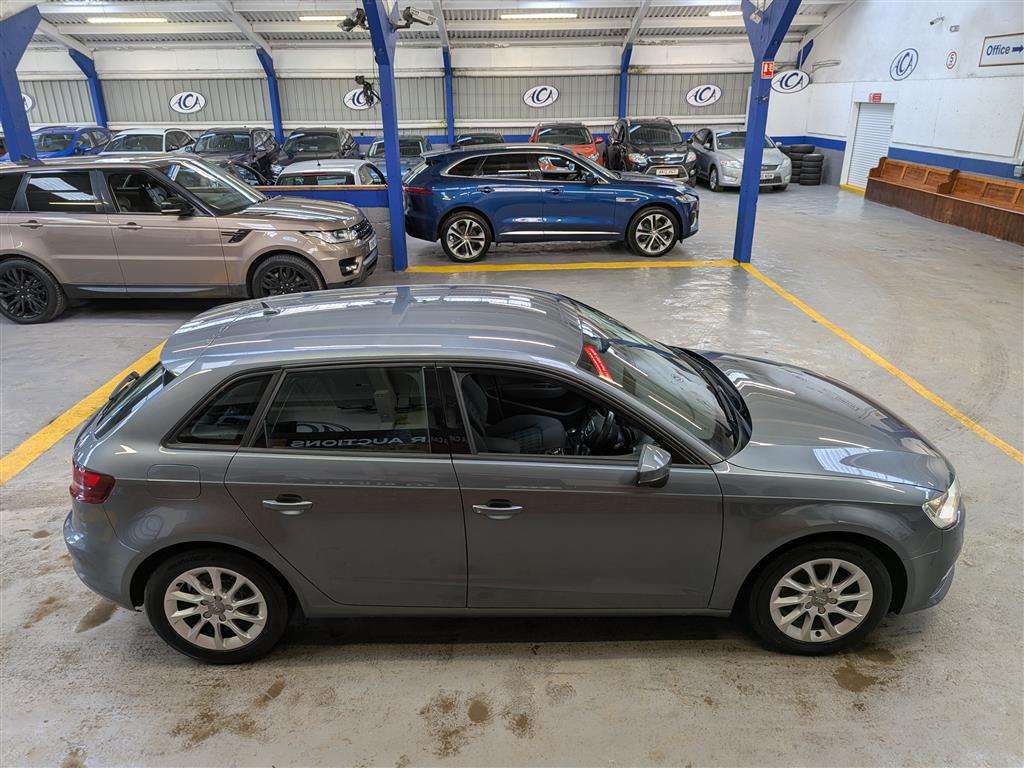 <p>2013 AUDI A3 SE TDI</p>