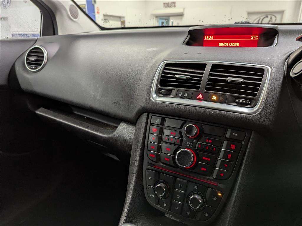 <p>2015 VAUXHALL MERIVA TECH LINE</p>
