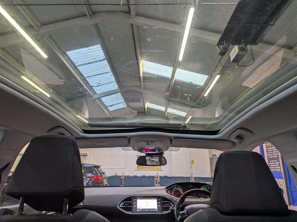 <p>2018 PEUGEOT 308 ALLURE S/S</p>