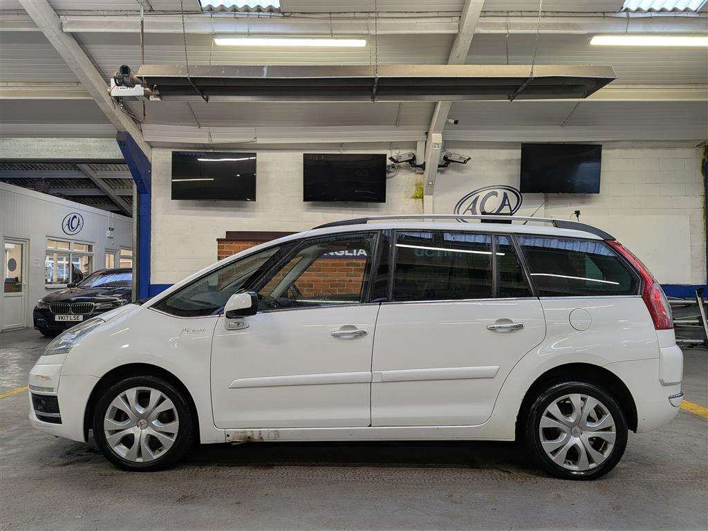 <p>2013 CITROEN C4 GRAND PICASSO PLATINUM</p>