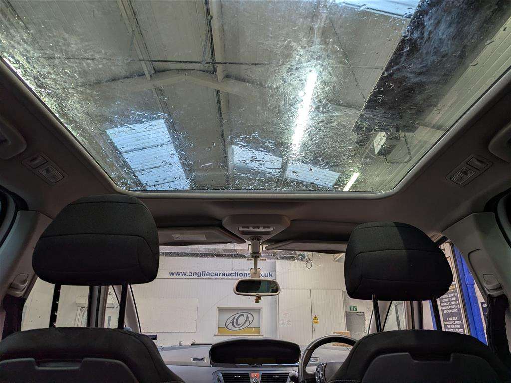 <p>2013 CITROEN C4 GRAND PICASSO PLATINUM</p>