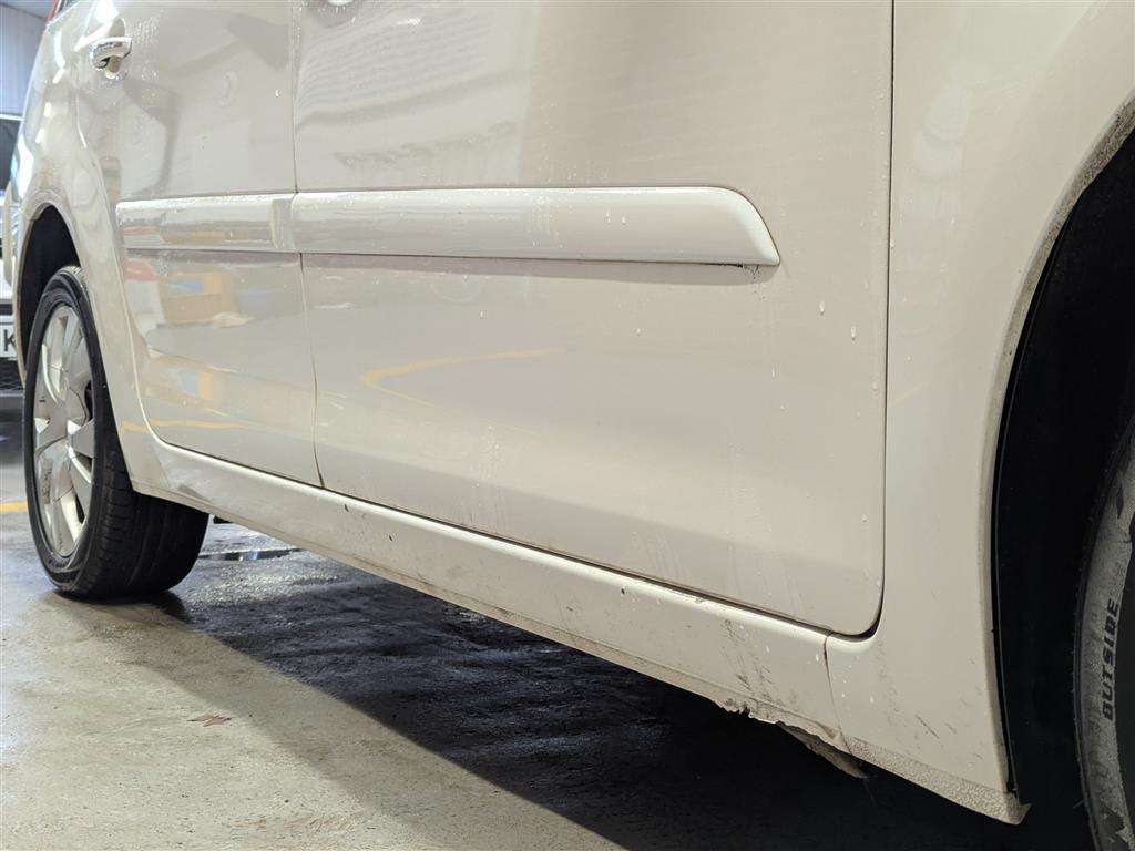 <p>2013 CITROEN C4 GRAND PICASSO PLATINUM</p>