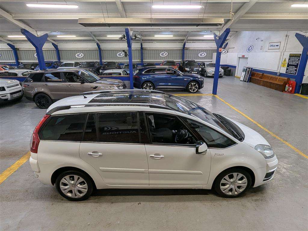 <p>2013 CITROEN C4 GRAND PICASSO PLATINUM</p>