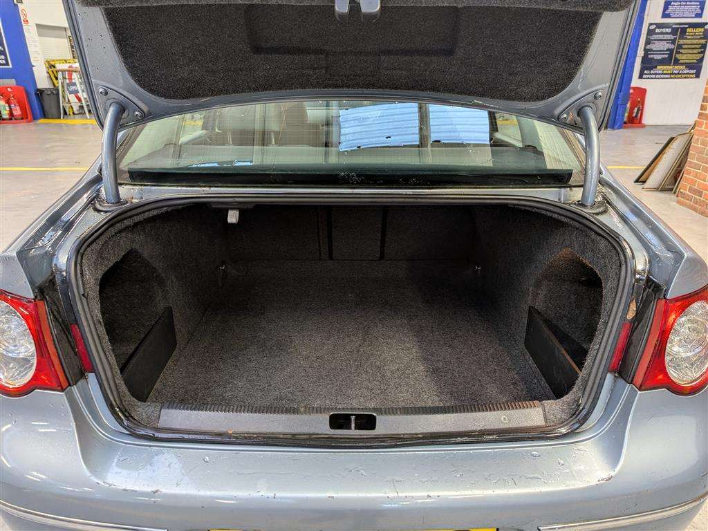 <p>2009 VOLKSWAGEN PASSAT HIGHLINE TDI 140</p>