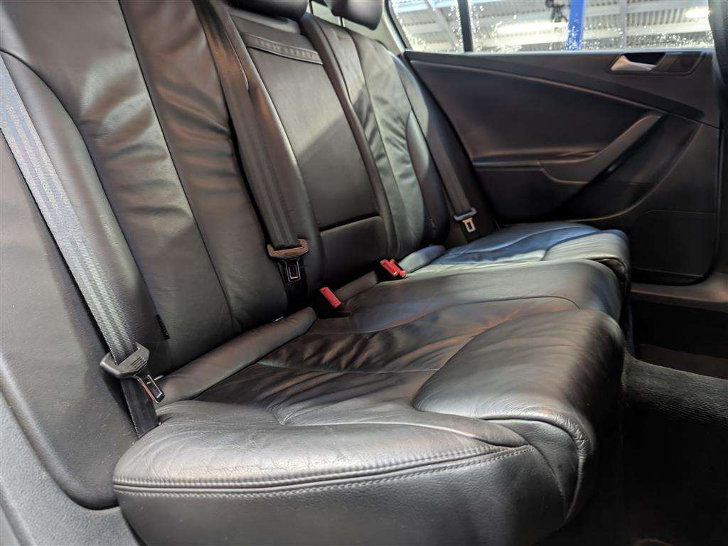 <p>2009 VOLKSWAGEN PASSAT HIGHLINE TDI 140</p>