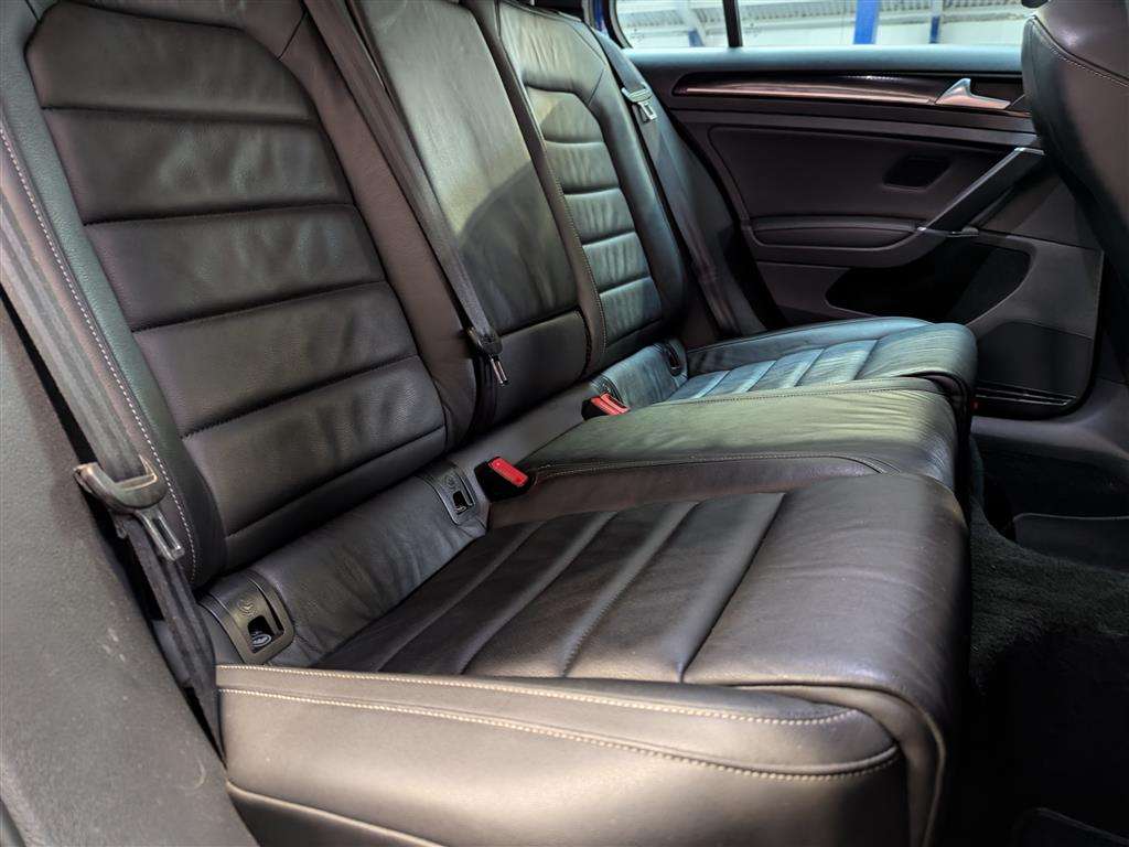 <p>2014 VOLKSWAGEN GOLF R DSG</p>