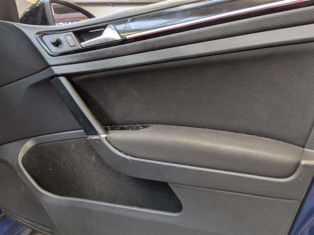 <p>2014 VOLKSWAGEN GOLF R DSG</p>