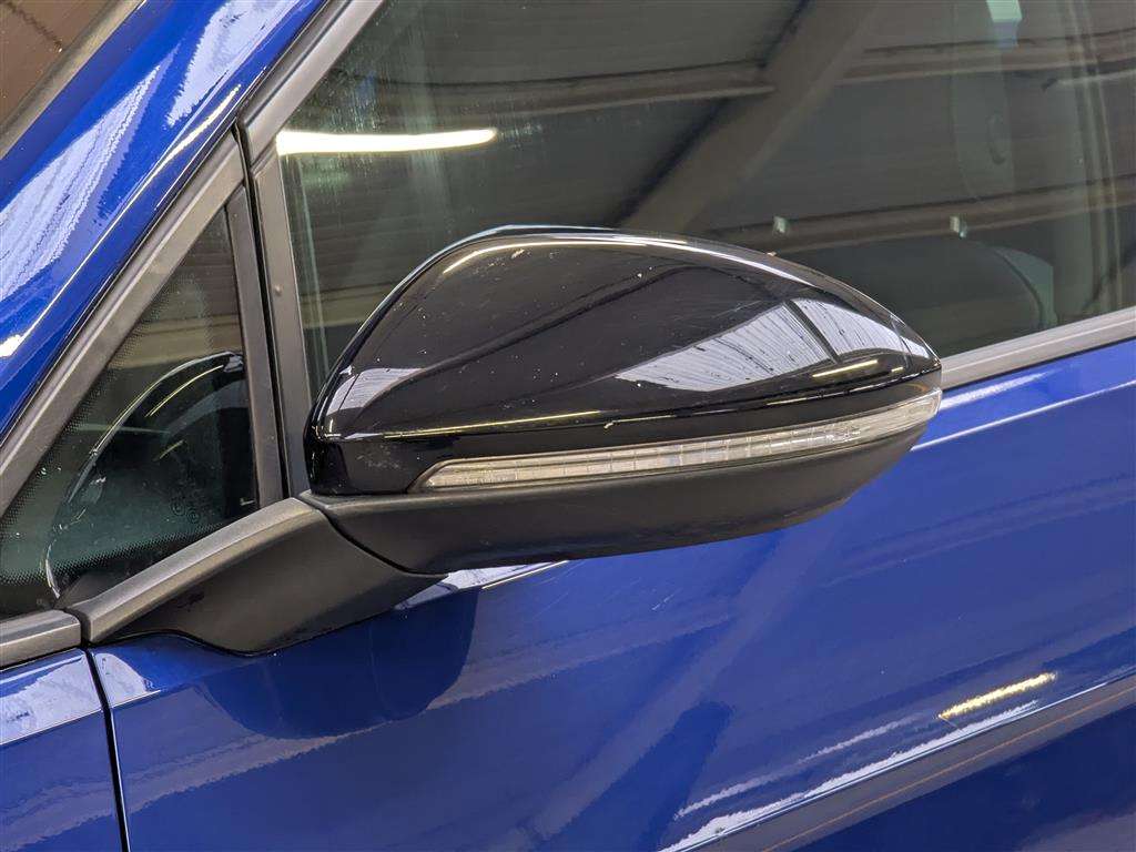 <p>2014 VOLKSWAGEN GOLF R DSG</p>