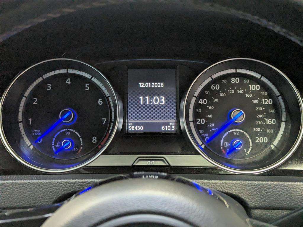 <p>2014 VOLKSWAGEN GOLF R DSG</p>