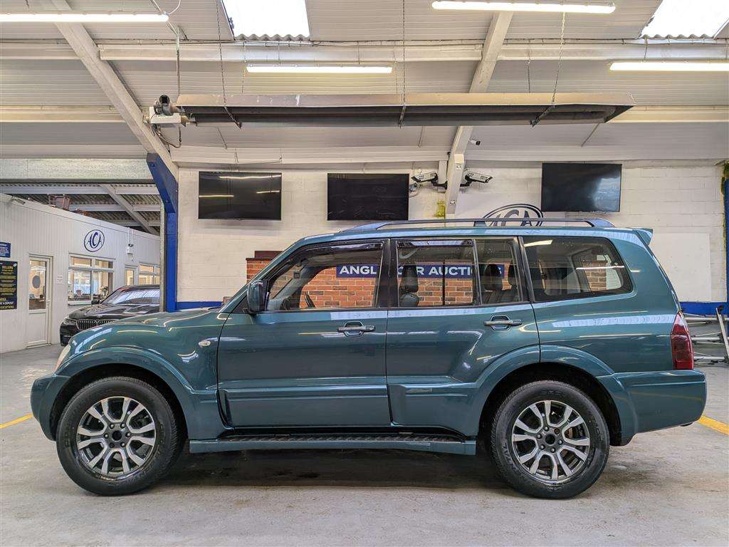 <p>2005 MITSUBISHI SHOGUN DI-D ELEG-CE LWB A</p>