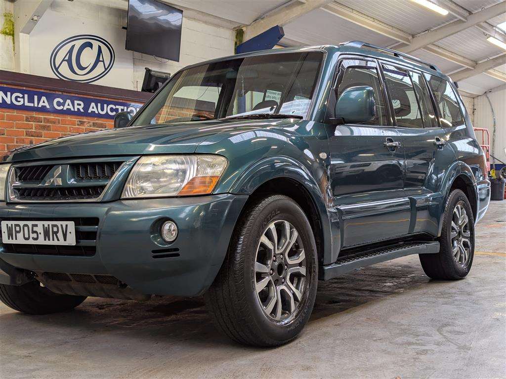<p>2005 MITSUBISHI SHOGUN DI-D ELEG-CE LWB A</p>