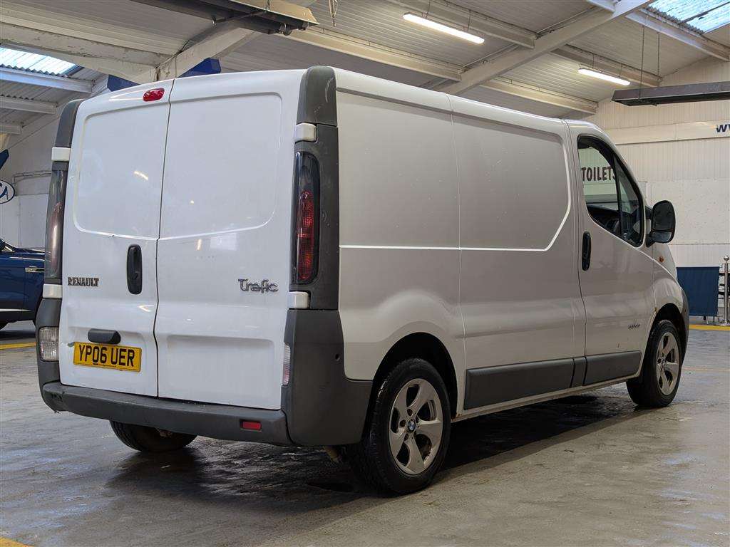 <p>2006 RENAULT TRAFIC SL27 DCI 100 SWB</p>