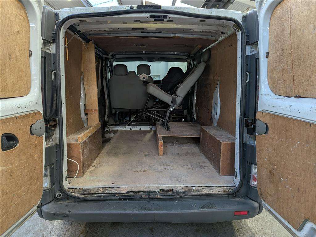 <p>2006 RENAULT TRAFIC SL27 DCI 100 SWB</p>