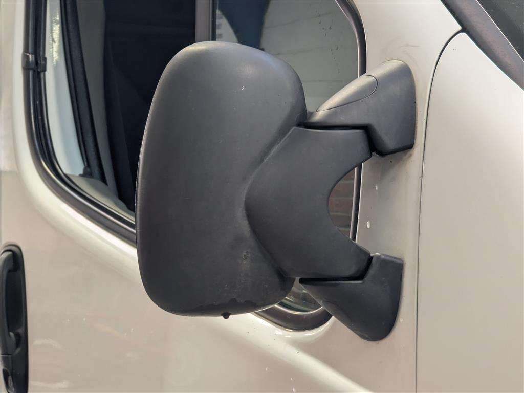 <p>2006 RENAULT TRAFIC SL27 DCI 100 SWB</p>