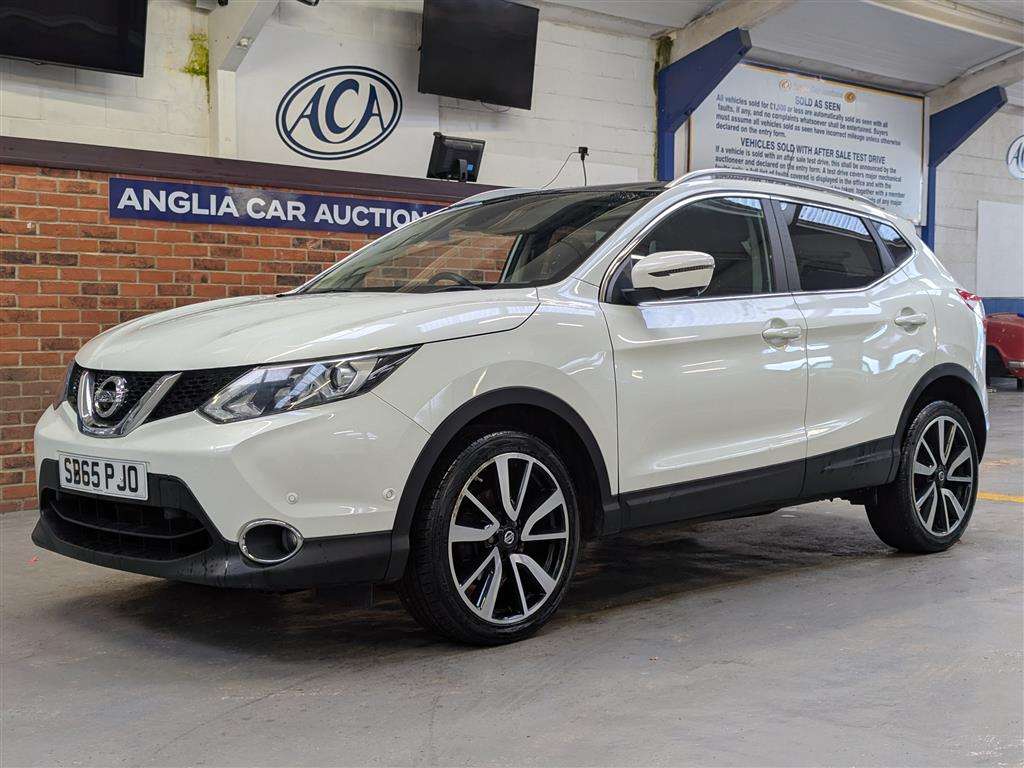 <p>2015 NISSAN QASHQAI TEKNA DIG-T</p>