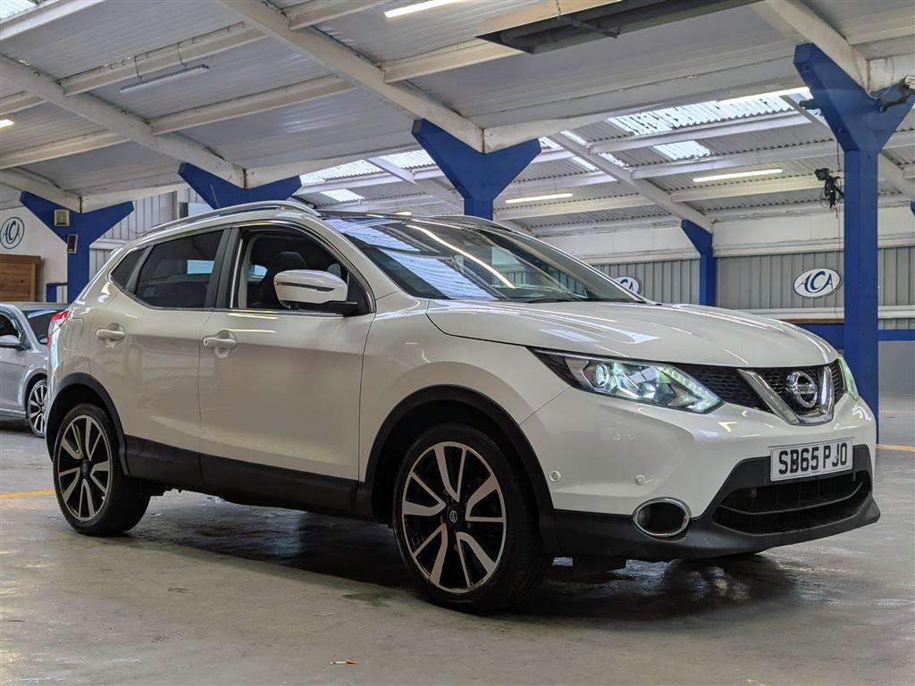 <p>2015 NISSAN QASHQAI TEKNA DIG-T</p>