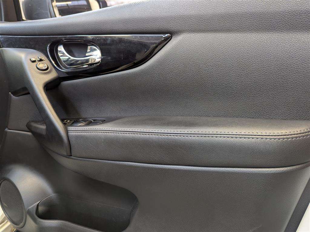 <p>2015 NISSAN QASHQAI TEKNA DIG-T</p>