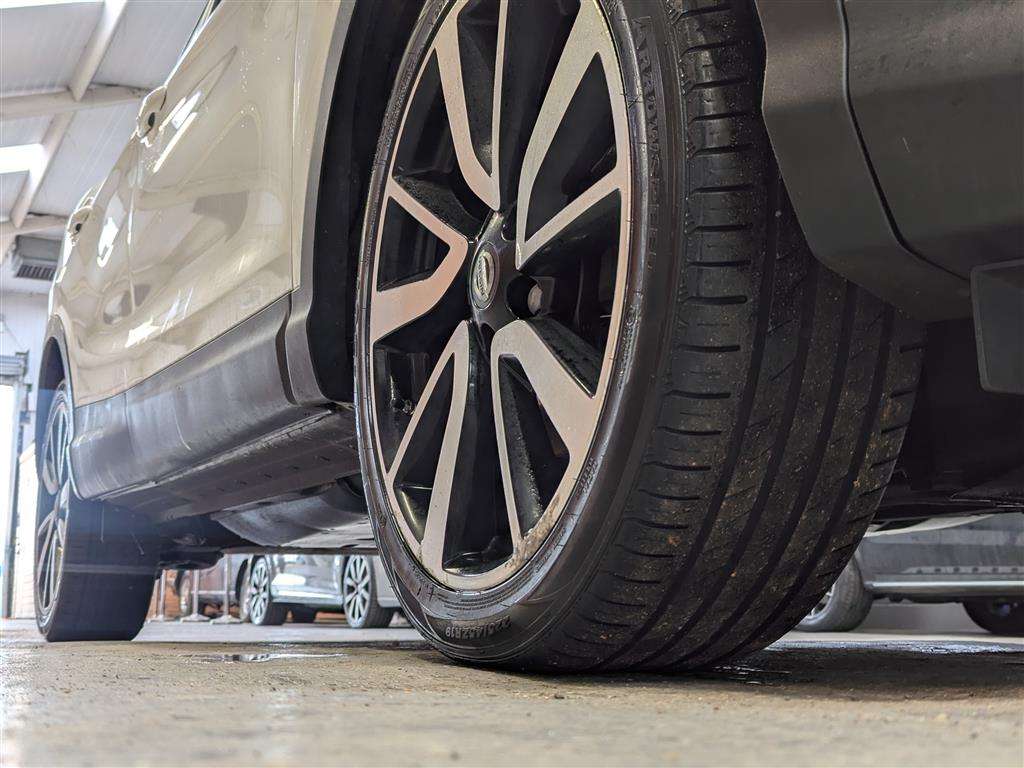 <p>2015 NISSAN QASHQAI TEKNA DIG-T</p>
